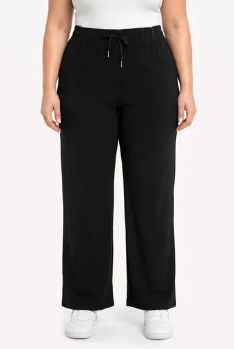 Pantaloni neri a gamba larga