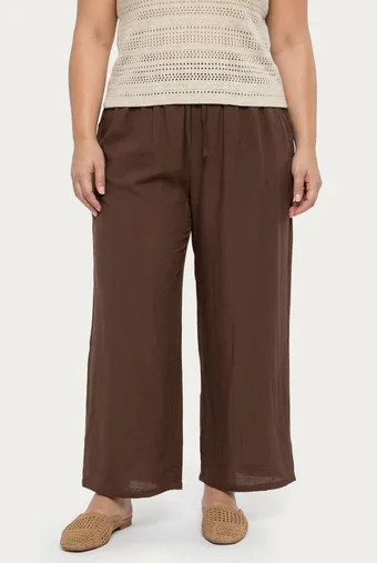 Pantaloni marroni a gamba larga