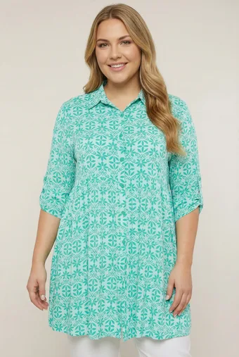 camicia verde chiaro con motivi verdi