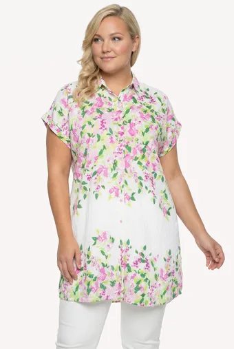 Maglietta a Camicia corte con fiori rosa