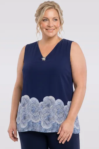 copia di copia di copia di Camicetta blu navy con cardigan in pizzo e bottoni dorati.