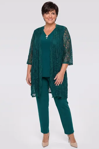 coordinato nero con cardigan di pizzo