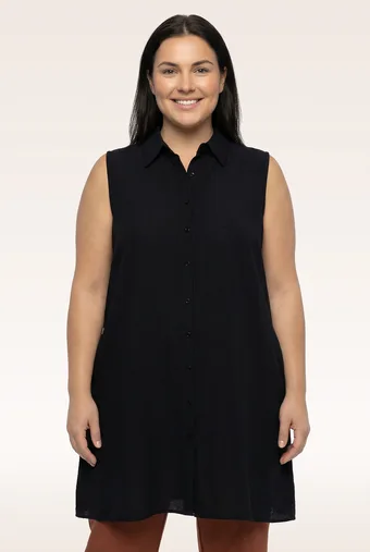 camicia nera senza maniche